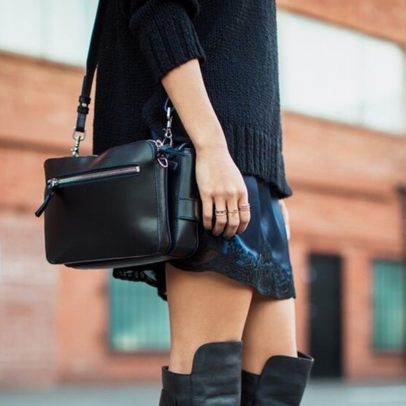 Mackage "Nomad" Convertible Shoulder Cross body, travel Bag Purse Black leather - Picture 2 of 15